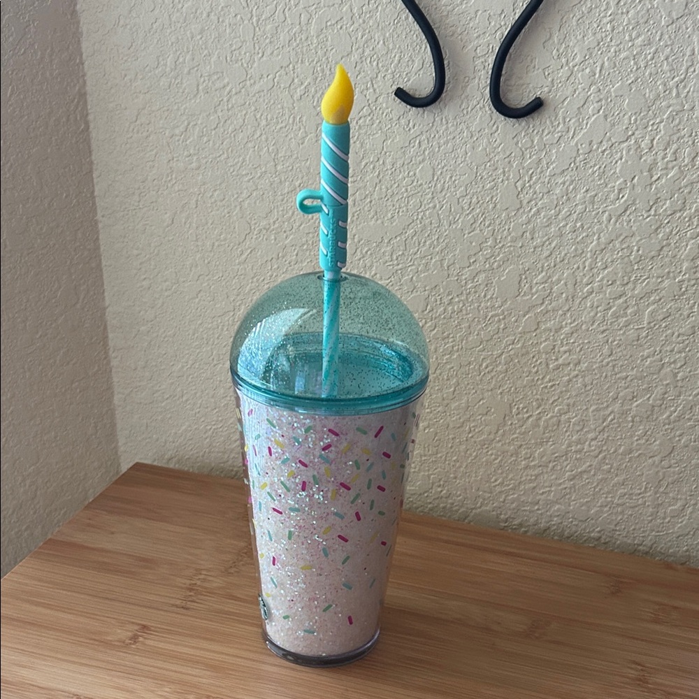 Starbucks, Birthday Glitter, 16 oz cold cup Confetti with Candle Straw